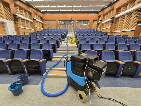 pranie foteli aula